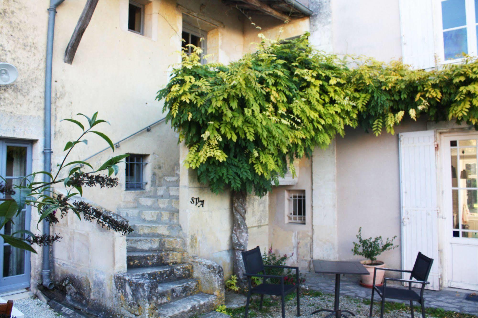 אסניירס-לה-גיראוד Domaine De La Laigne - Spa מראה חיצוני תמונה